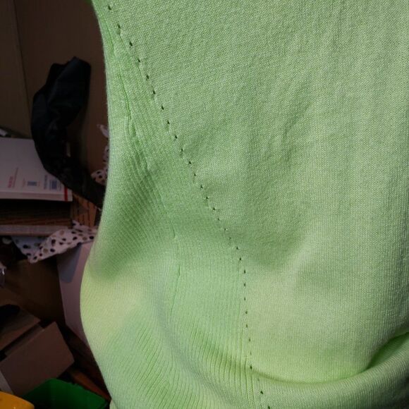 T by Talbots Soft Chartreuse Ribbed Sweater Top womens M Boat Neck Lime Green - Picture 5 of 9